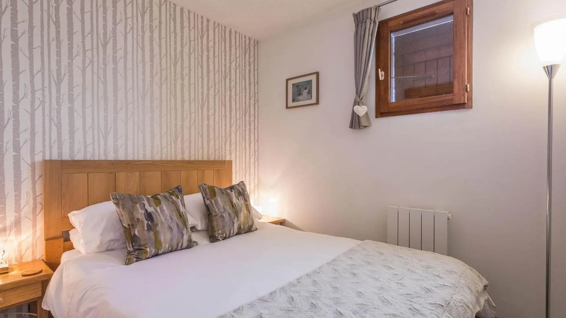 Appartement Moderne Pour 4 Personnes A Courchevel 1650, Proche Des Pistes - Fr-1-563-49 Apartment